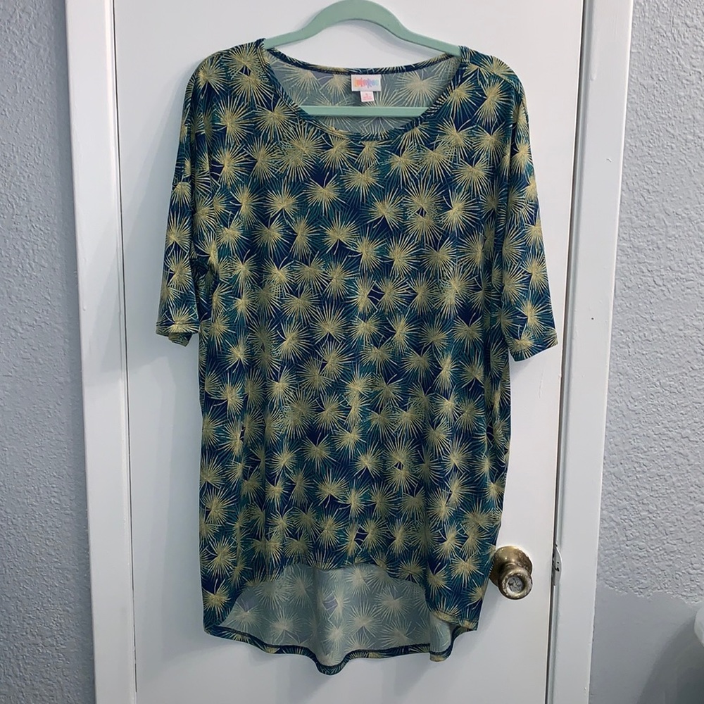 LulaRoe Hi low Blouse
